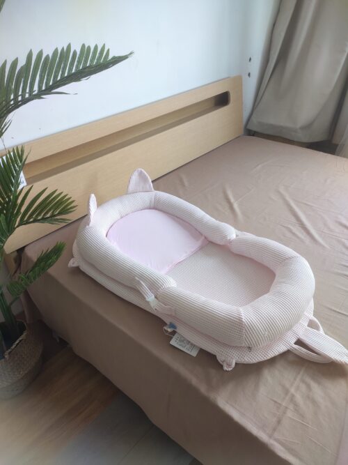 Cozy and Secure Baby Nest Bed - Soft and Adjustable for a Perfect Sleep - White